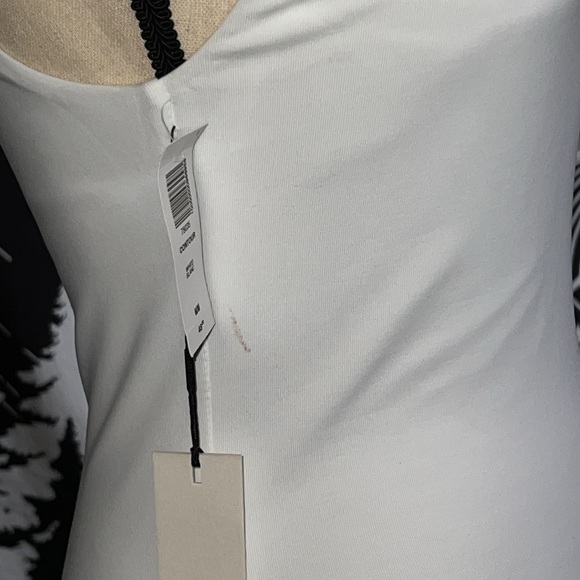 Aritzia Contour 90’s Bodysuit - Picture 6 of 8